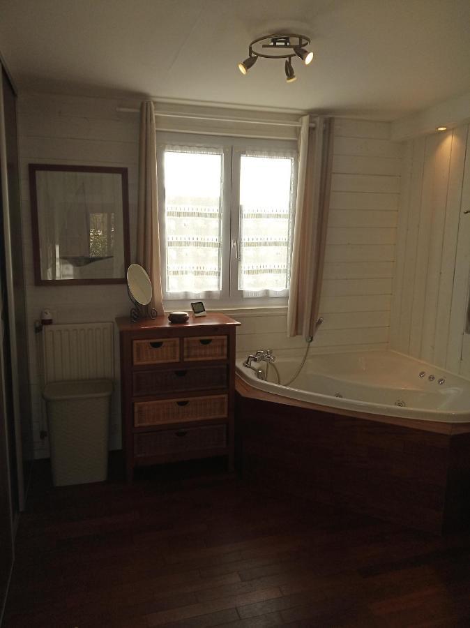 Gite De Eric Et Rose Bernieres-sur-Mer Exterior photo